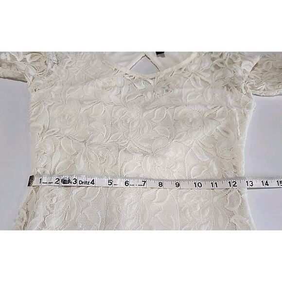 Material Girl Bodycon Dress Size Medium Ivory Lace Lined Sheer Hem & Sleeves0 - Picture 8 of 10